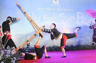 Hấp dẫn chương trình nghệ thuật “Dệt tình” và sản phẩm tái hiện “Chợ tình Sa Pa”