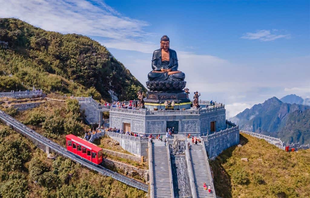 Đại tượng Phật trên đỉnh Fansipan
