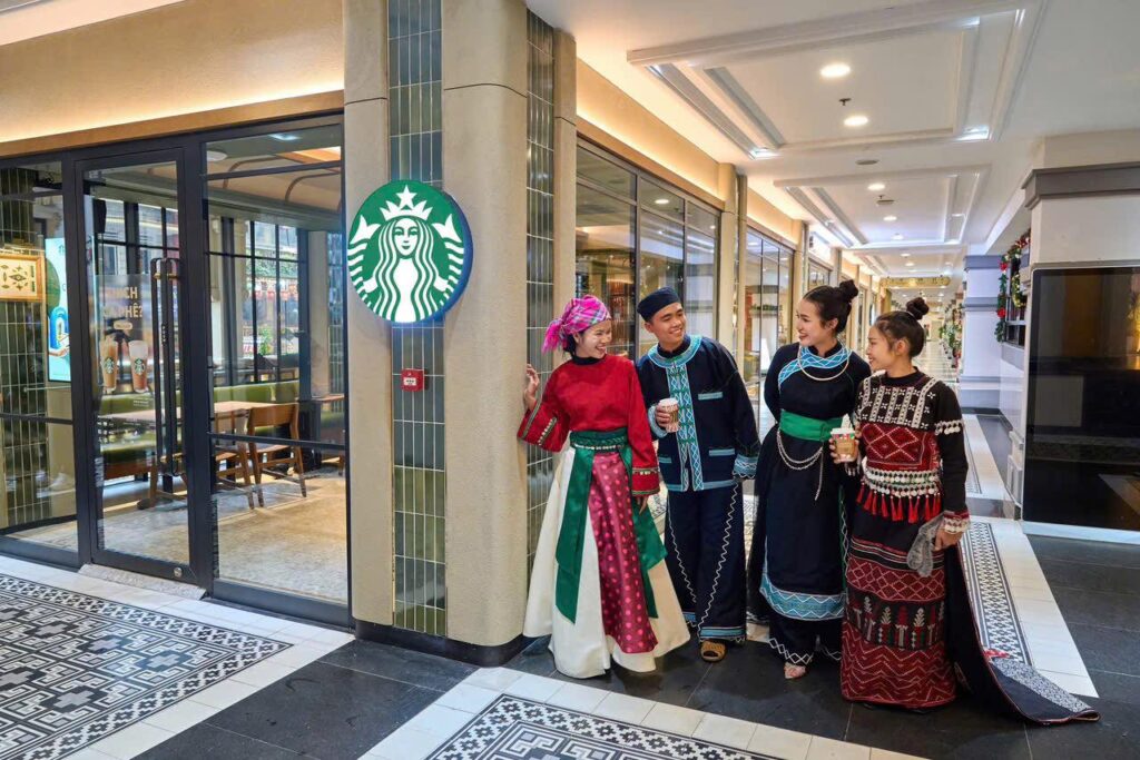 Cà phê Starbucks tại tòa nhà Sun Plaza 